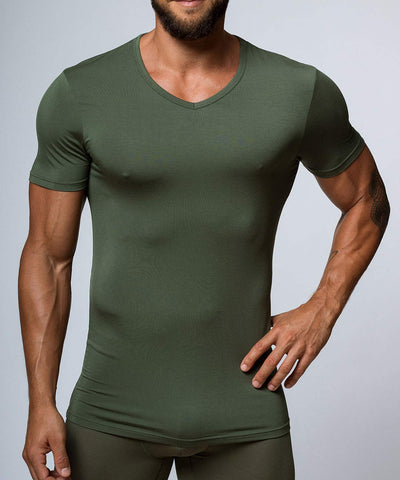 T-Shirt V Neck - Essentials