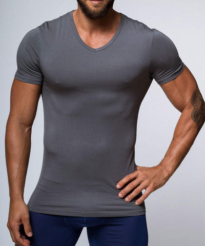 T-Shirt V Neck - Essentials